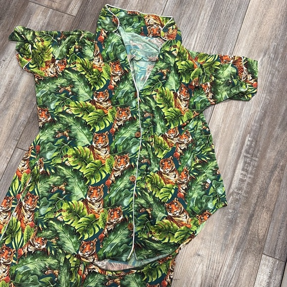 Posh Peanut Jungle Print Pajamas Set Medium - Picture 6 of 10